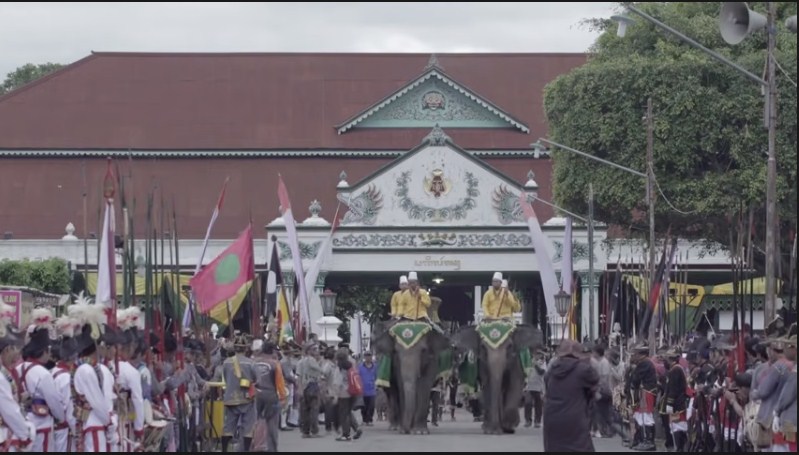 Mengunjungi Istana Kesultanan Yogyakarta / Keraton Jogja, Rute, Waktu & Harga Tiket